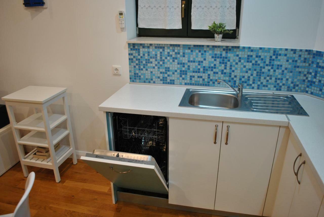Apartment Cinthija Бибине Екстериор снимка